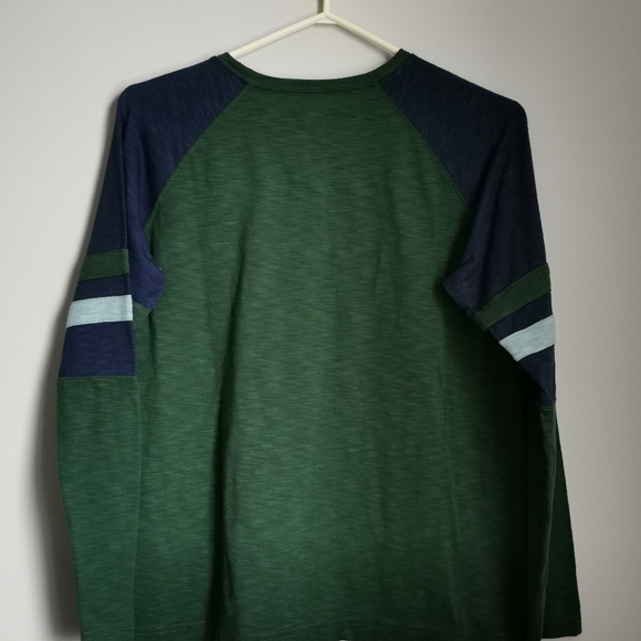 (3/$12) - L.L.Bean Kids Unisex Trail Long Sleeve. XS. Blue and Green - Picture 2 of 3